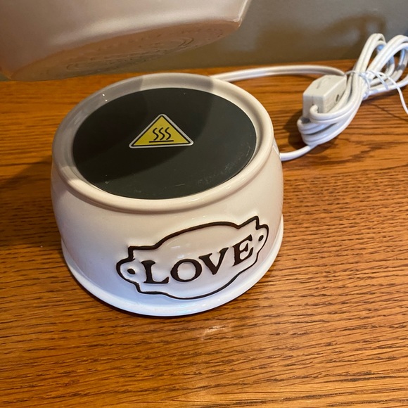 Scentsy Warmer - Picture 2 of 3